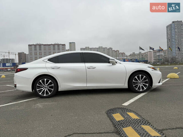 Лексус ЕС, объемом двигателя 2.49 л и пробегом 77 тыс. км за 34300 $, фото 7 на Automoto.ua