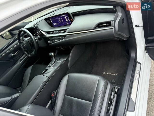Лексус ЕС, объемом двигателя 2.49 л и пробегом 77 тыс. км за 34300 $, фото 10 на Automoto.ua