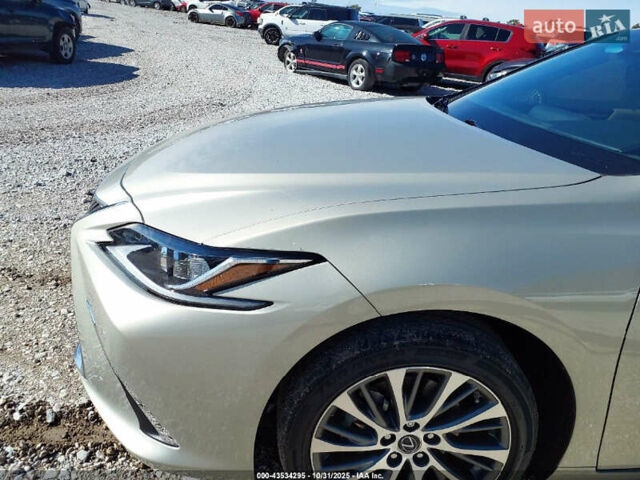 Лексус ЕС, объемом двигателя 2.5 л и пробегом 34 тыс. км за 10000 $, фото 5 на Automoto.ua