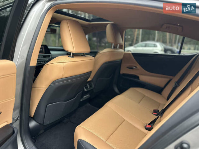 Лексус ЕС, объемом двигателя 2 л и пробегом 32 тыс. км за 36000 $, фото 26 на Automoto.ua