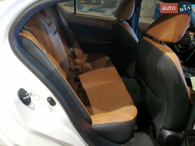 Лексус ЕС, объемом двигателя 2.49 л и пробегом 63 тыс. км за 14000 $, фото 9 на Automoto.ua