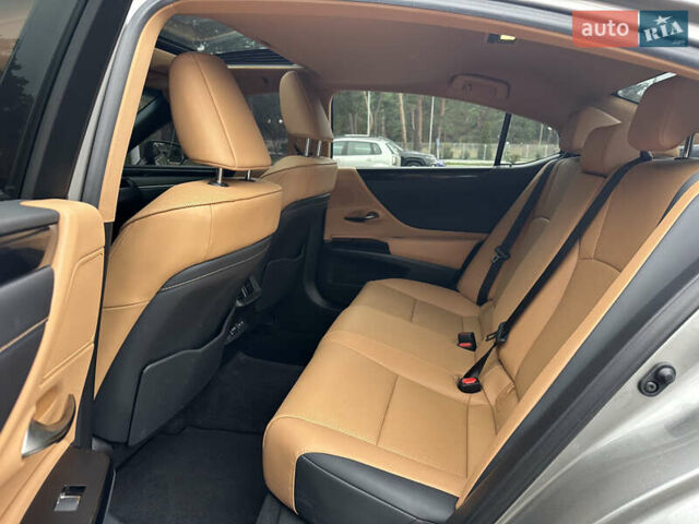 Лексус ЕС, объемом двигателя 2 л и пробегом 32 тыс. км за 36000 $, фото 27 на Automoto.ua