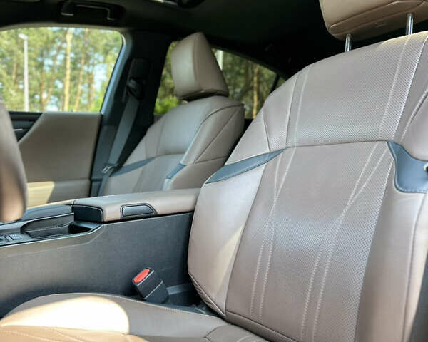 Лексус ЕС, объемом двигателя 2.49 л и пробегом 58 тыс. км за 43000 $, фото 9 на Automoto.ua