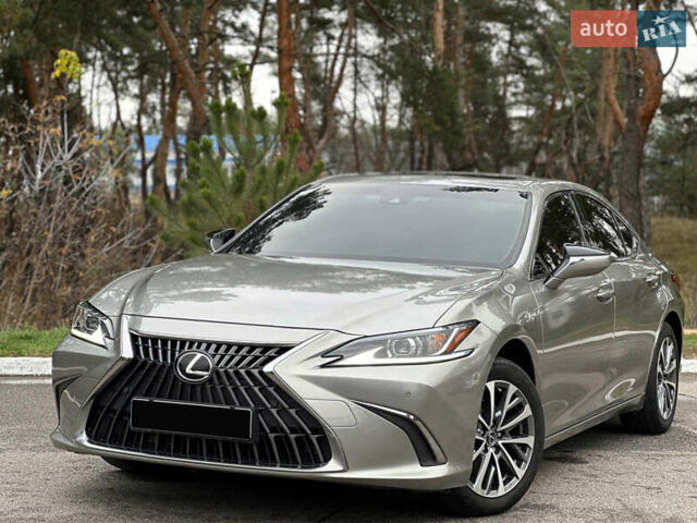 Лексус ЕС, объемом двигателя 2 л и пробегом 32 тыс. км за 36000 $, фото 6 на Automoto.ua