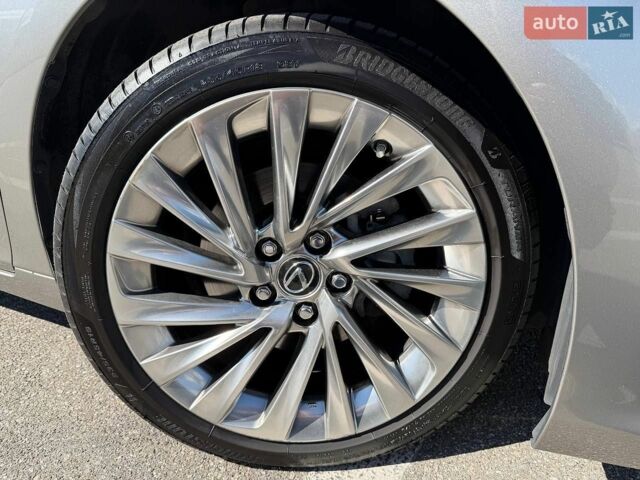 Лексус ЕС, объемом двигателя 2.49 л и пробегом 99 тыс. км за 41500 $, фото 2 на Automoto.ua