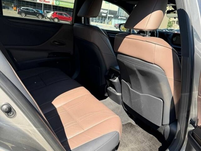 Лексус ЕС, объемом двигателя 2.49 л и пробегом 99 тыс. км за 41500 $, фото 14 на Automoto.ua