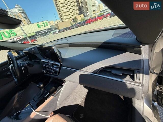 Лексус ЕС, объемом двигателя 2.49 л и пробегом 99 тыс. км за 41500 $, фото 9 на Automoto.ua