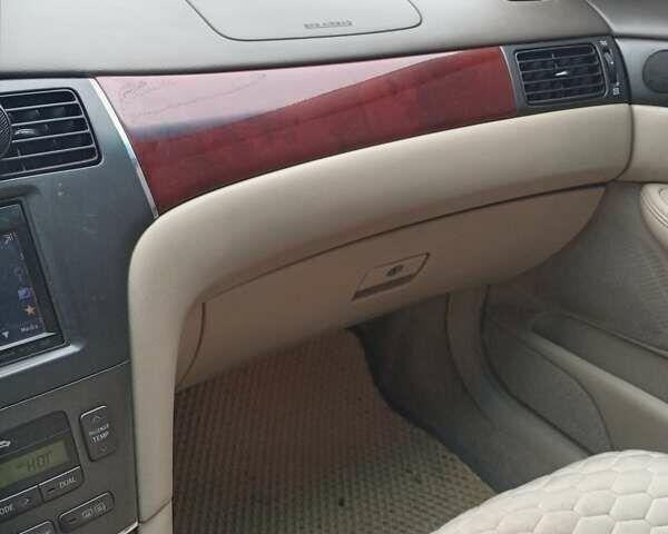 Желтый Лексус ЕС, объемом двигателя 3 л и пробегом 320 тыс. км за 4500 $, фото 11 на Automoto.ua