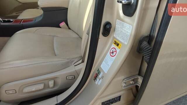 Желтый Лексус ЕС, объемом двигателя 3.46 л и пробегом 238 тыс. км за 8500 $, фото 4 на Automoto.ua