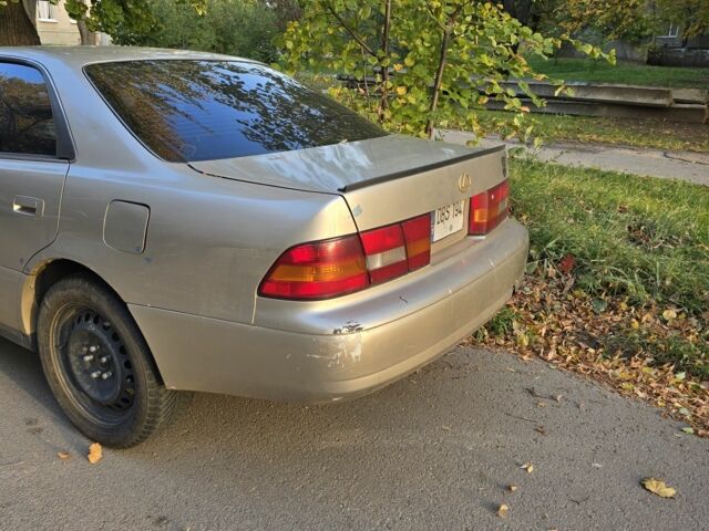 Лексус ЕС 1998 в Харькове на Automoto.ua Серый Лексус ЕС, объемом двигателя 3 л и пробегом 237 тыс. км за 1500 $, фото 2 на Automoto.ua