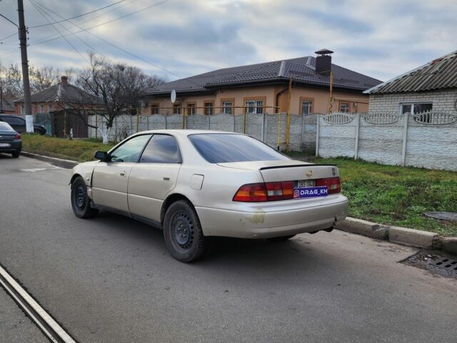 Серый Лексус ЕС, объемом двигателя 3 л и пробегом 290 тыс. км за 1150 $, фото 2 на Automoto.ua
