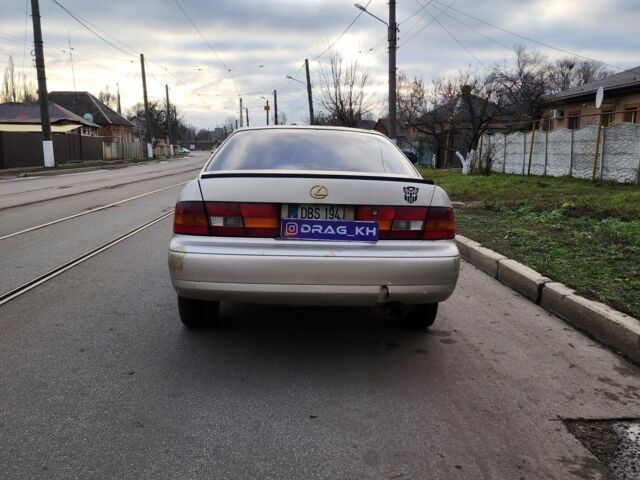 Серый Лексус ЕС, объемом двигателя 3 л и пробегом 290 тыс. км за 1150 $, фото 3 на Automoto.ua