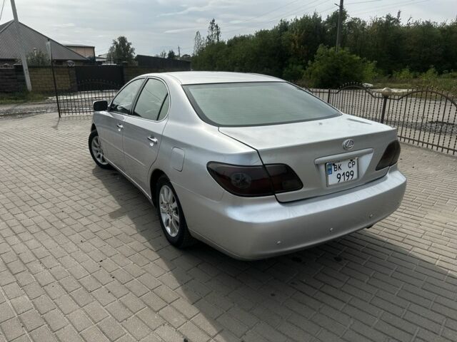 Сірий Лексус ЕС, об'ємом двигуна 3 л та пробігом 300 тис. км за 4700 $, фото 2 на Automoto.ua