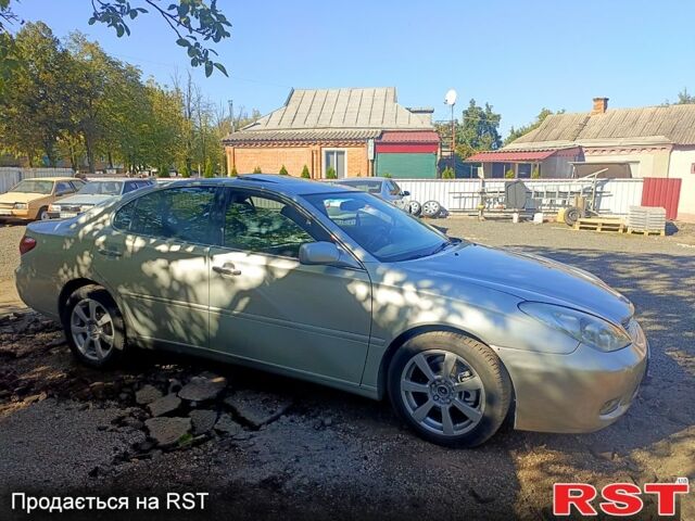 Серый Лексус ЕС, объемом двигателя 3 л и пробегом 230 тыс. км за 3700 $, фото 3 на Automoto.ua