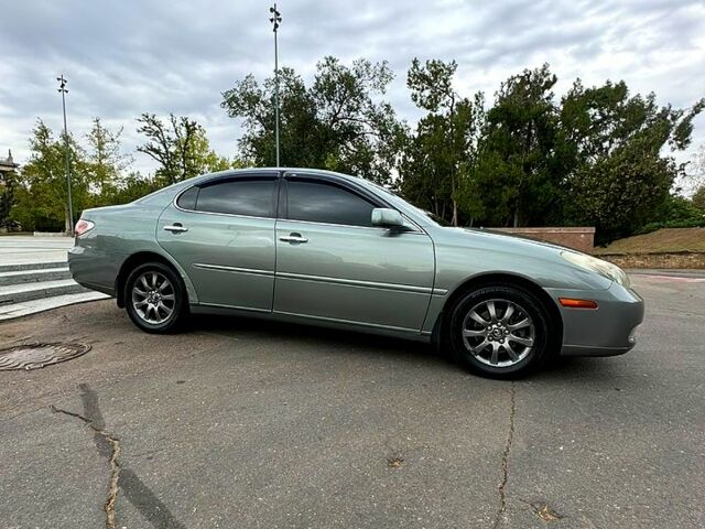 Сірий Лексус ЕС, об'ємом двигуна 3 л та пробігом 365 тис. км за 4500 $, фото 2 на Automoto.ua