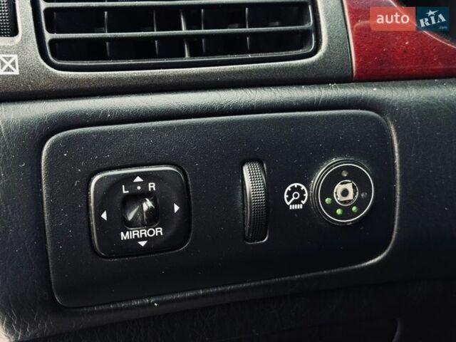 Серый Лексус ЕС, объемом двигателя 3 л и пробегом 197 тыс. км за 4600 $, фото 9 на Automoto.ua