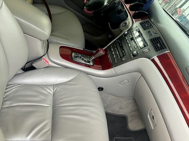 Сірий Лексус ЕС, об'ємом двигуна 3.3 л та пробігом 0 тис. км за 5500 $, фото 2 на Automoto.ua