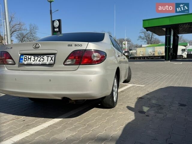 Серый Лексус ЕС, объемом двигателя 3 л и пробегом 350 тыс. км за 4999 $, фото 3 на Automoto.ua