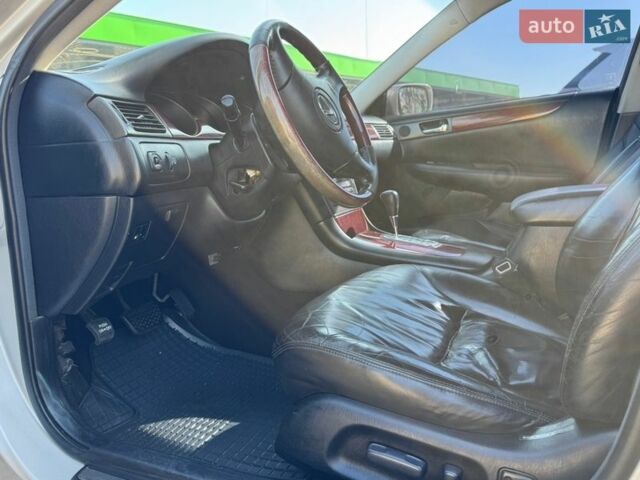 Серый Лексус ЕС, объемом двигателя 3 л и пробегом 350 тыс. км за 4999 $, фото 6 на Automoto.ua