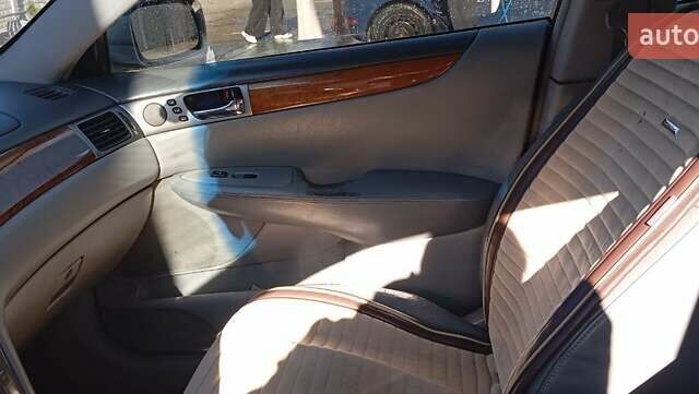 Сірий Лексус ЕС, об'ємом двигуна 3.3 л та пробігом 299 тис. км за 5800 $, фото 11 на Automoto.ua