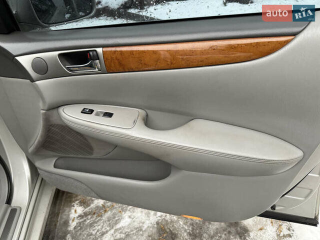 Серый Лексус ЕС, объемом двигателя 3 л и пробегом 193 тыс. км за 6800 $, фото 10 на Automoto.ua