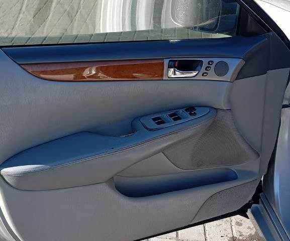 Сірий Лексус ЕС, об'ємом двигуна 3.3 л та пробігом 299 тис. км за 5800 $, фото 9 на Automoto.ua