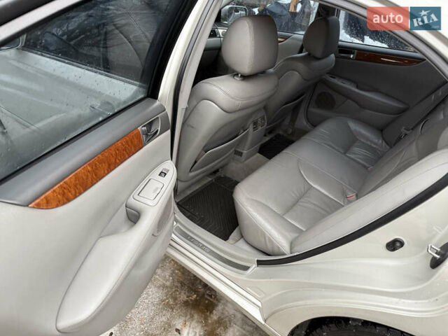 Серый Лексус ЕС, объемом двигателя 3 л и пробегом 193 тыс. км за 6800 $, фото 5 на Automoto.ua