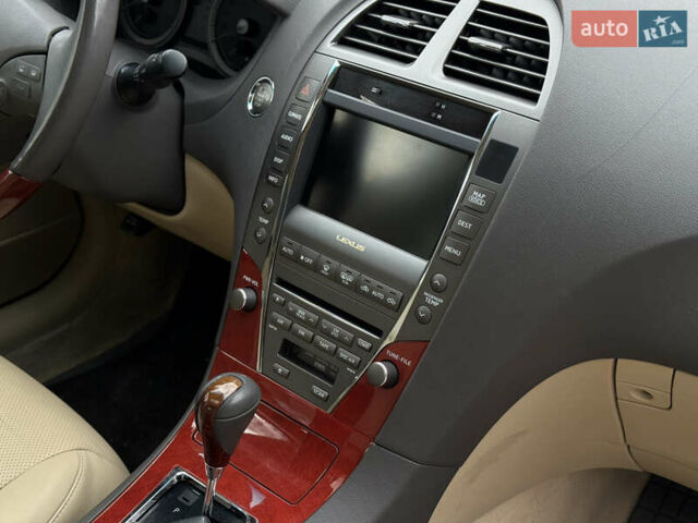 Лексус ЕС 2006 в Ивано-Франковске на Automoto.ua Серый Лексус ЕС, объемом двигателя 3.46 л и пробегом 147 тыс. км за 10900 $, фото 11 на Automoto.ua