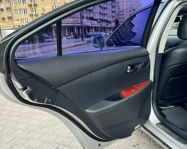 Серый Лексус ЕС, объемом двигателя 0 л и пробегом 113 тыс. км за 9500 $, фото 4 на Automoto.ua