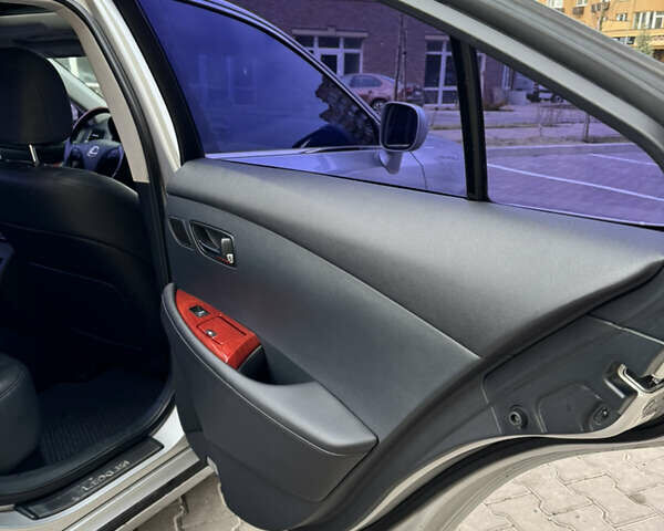 Сірий Лексус ЕС, об'ємом двигуна 3.5 л та пробігом 110 тис. км за 9500 $, фото 11 на Automoto.ua