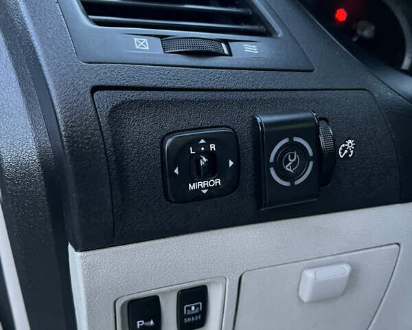 Серый Лексус ЕС, объемом двигателя 3.46 л и пробегом 220 тыс. км за 10000 $, фото 12 на Automoto.ua