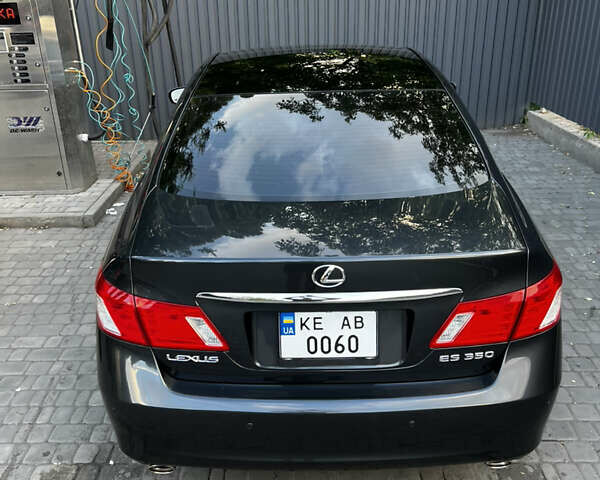 Серый Лексус ЕС, объемом двигателя 3.5 л и пробегом 223 тыс. км за 13500 $, фото 1 на Automoto.ua