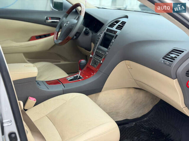 Сірий Лексус ЕС, об'ємом двигуна 3.5 л та пробігом 340 тис. км за 9900 $, фото 17 на Automoto.ua