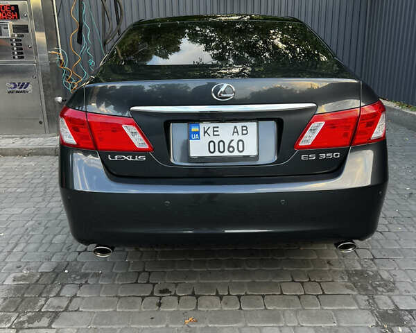 Серый Лексус ЕС, объемом двигателя 3.5 л и пробегом 223 тыс. км за 13500 $, фото 2 на Automoto.ua