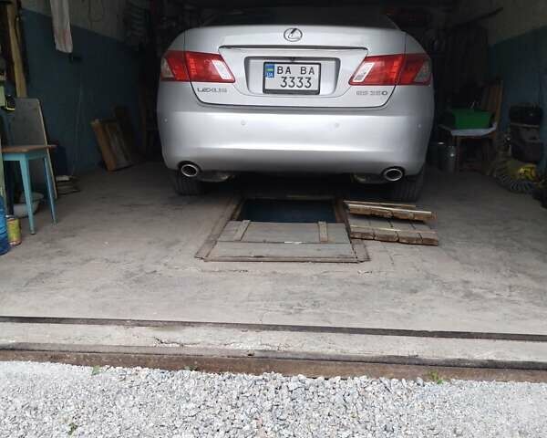 Сірий Лексус ЕС, об'ємом двигуна 3.46 л та пробігом 235 тис. км за 11800 $, фото 1 на Automoto.ua