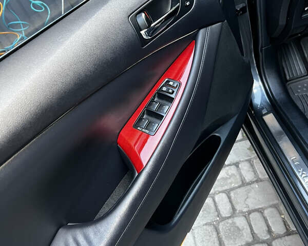 Серый Лексус ЕС, объемом двигателя 3.5 л и пробегом 223 тыс. км за 13500 $, фото 18 на Automoto.ua