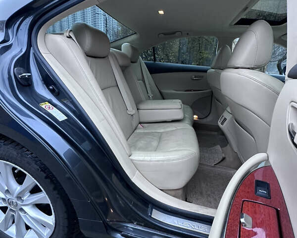 Сірий Лексус ЕС, об'ємом двигуна 3.44 л та пробігом 362 тис. км за 12000 $, фото 13 на Automoto.ua