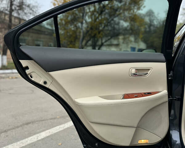 Сірий Лексус ЕС, об'ємом двигуна 3.44 л та пробігом 362 тис. км за 12000 $, фото 9 на Automoto.ua