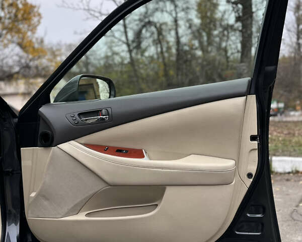 Сірий Лексус ЕС, об'ємом двигуна 3.44 л та пробігом 362 тис. км за 12000 $, фото 14 на Automoto.ua