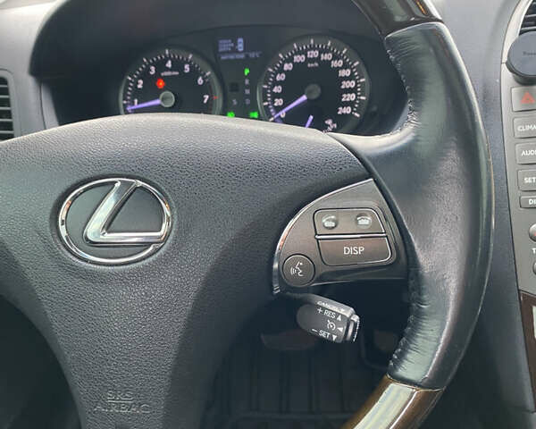 Серый Лексус ЕС, объемом двигателя 3.5 л и пробегом 317 тыс. км за 10999 $, фото 50 на Automoto.ua