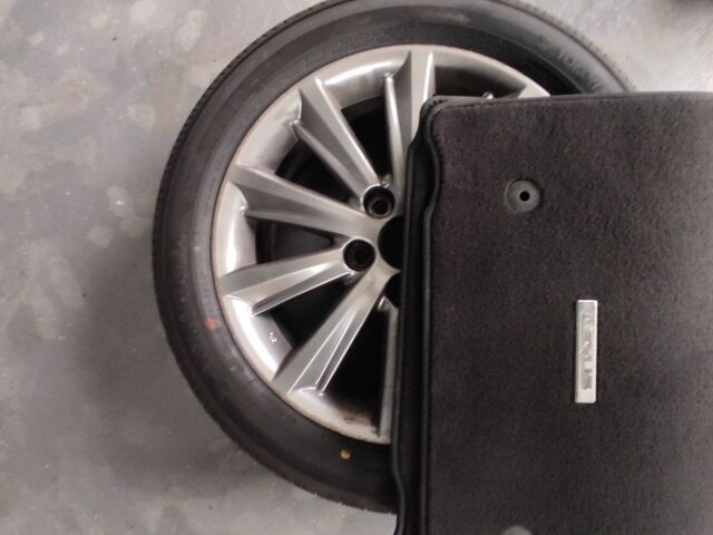 Сірий Лексус ЕС, об'ємом двигуна 3.5 л та пробігом 176 тис. км за 13900 $, фото 1 на Automoto.ua