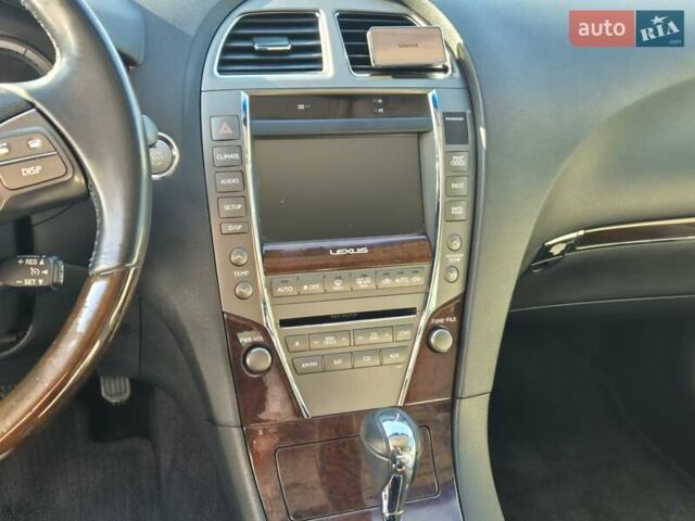 Сірий Лексус ЕС, об'ємом двигуна 3.46 л та пробігом 222 тис. км за 13700 $, фото 9 на Automoto.ua