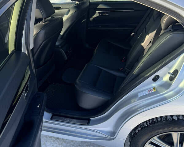 Серый Лексус ЕС, объемом двигателя 2.49 л и пробегом 241 тыс. км за 15300 $, фото 11 на Automoto.ua