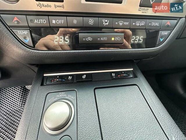 Серый Лексус ЕС, объемом двигателя 3.46 л и пробегом 185 тыс. км за 16400 $, фото 13 на Automoto.ua