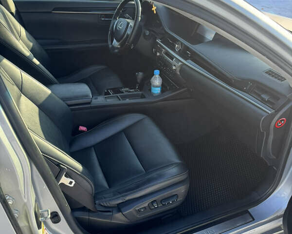 Серый Лексус ЕС, объемом двигателя 2.49 л и пробегом 241 тыс. км за 15300 $, фото 12 на Automoto.ua