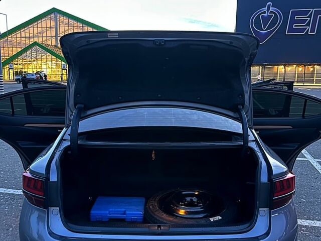 Серый Лексус ЕС, объемом двигателя 2.5 л и пробегом 228 тыс. км за 16900 $, фото 6 на Automoto.ua