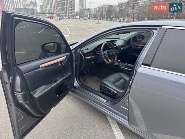 Сірий Лексус ЕС, об'ємом двигуна 2.5 л та пробігом 430 тис. км за 13800 $, фото 8 на Automoto.ua