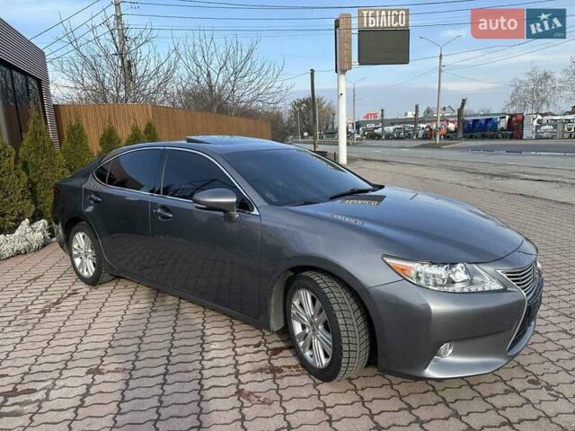Серый Лексус ЕС, объемом двигателя 3.46 л и пробегом 185 тыс. км за 16400 $, фото 3 на Automoto.ua