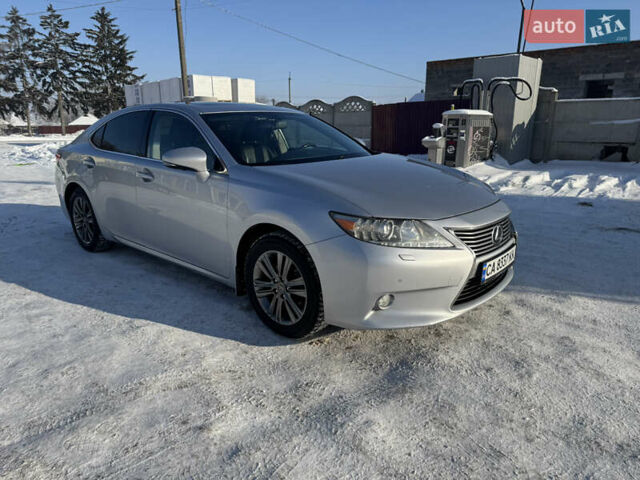 Серый Лексус ЕС, объемом двигателя 2.49 л и пробегом 241 тыс. км за 15300 $, фото 9 на Automoto.ua