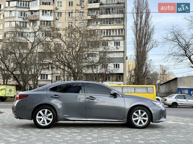 Сірий Лексус ЕС, об'ємом двигуна 2.49 л та пробігом 216 тис. км за 16900 $, фото 122 на Automoto.ua